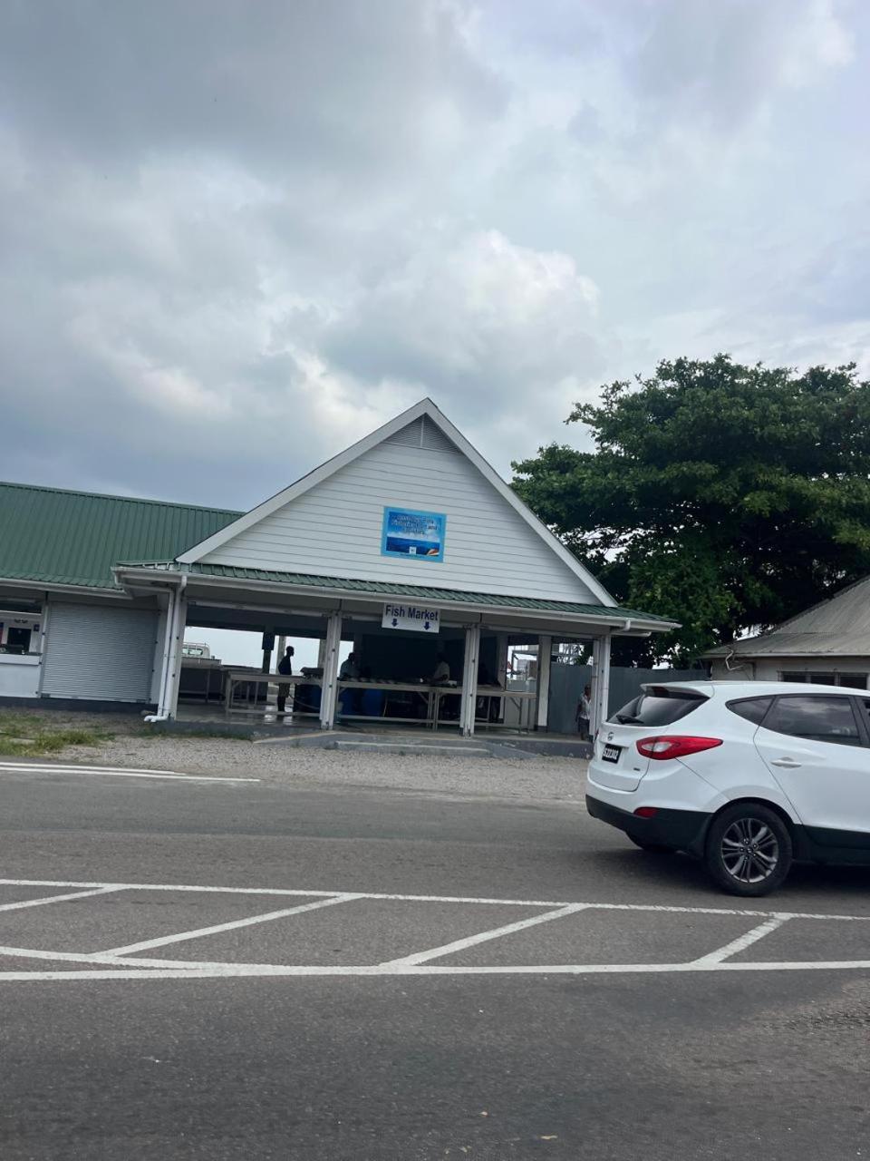 Le Chateau Bleu Anse aux Pins Exterior photo
